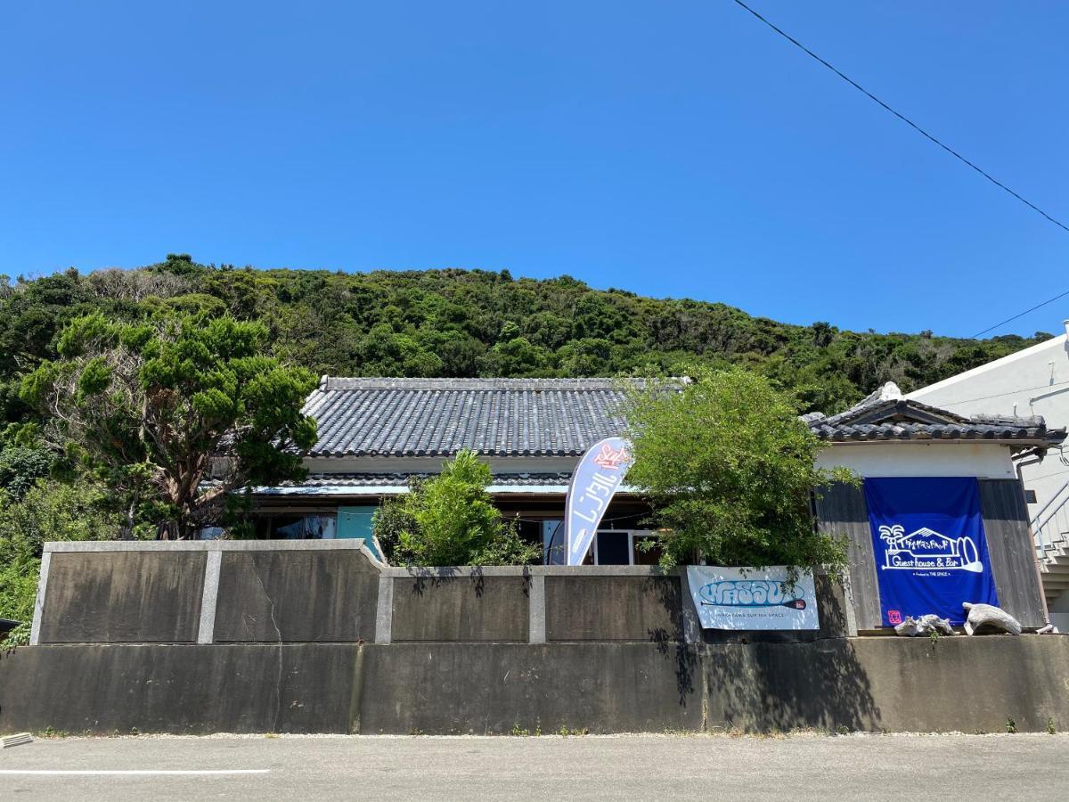 Guest House & Bar Diamond Head Mihana Exteriör bild