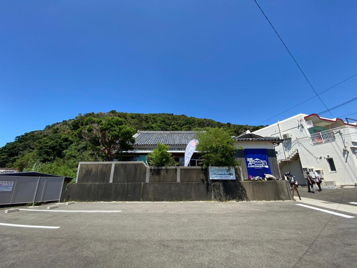 Guest House & Bar Diamond Head Mihana Exteriör bild