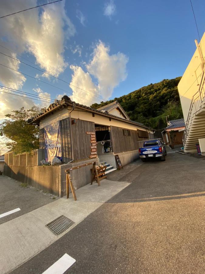 Guest House & Bar Diamond Head Mihana Exteriör bild